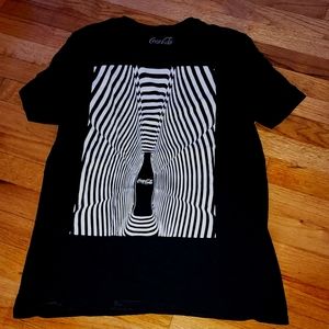 Black medium Coca-Cola tee